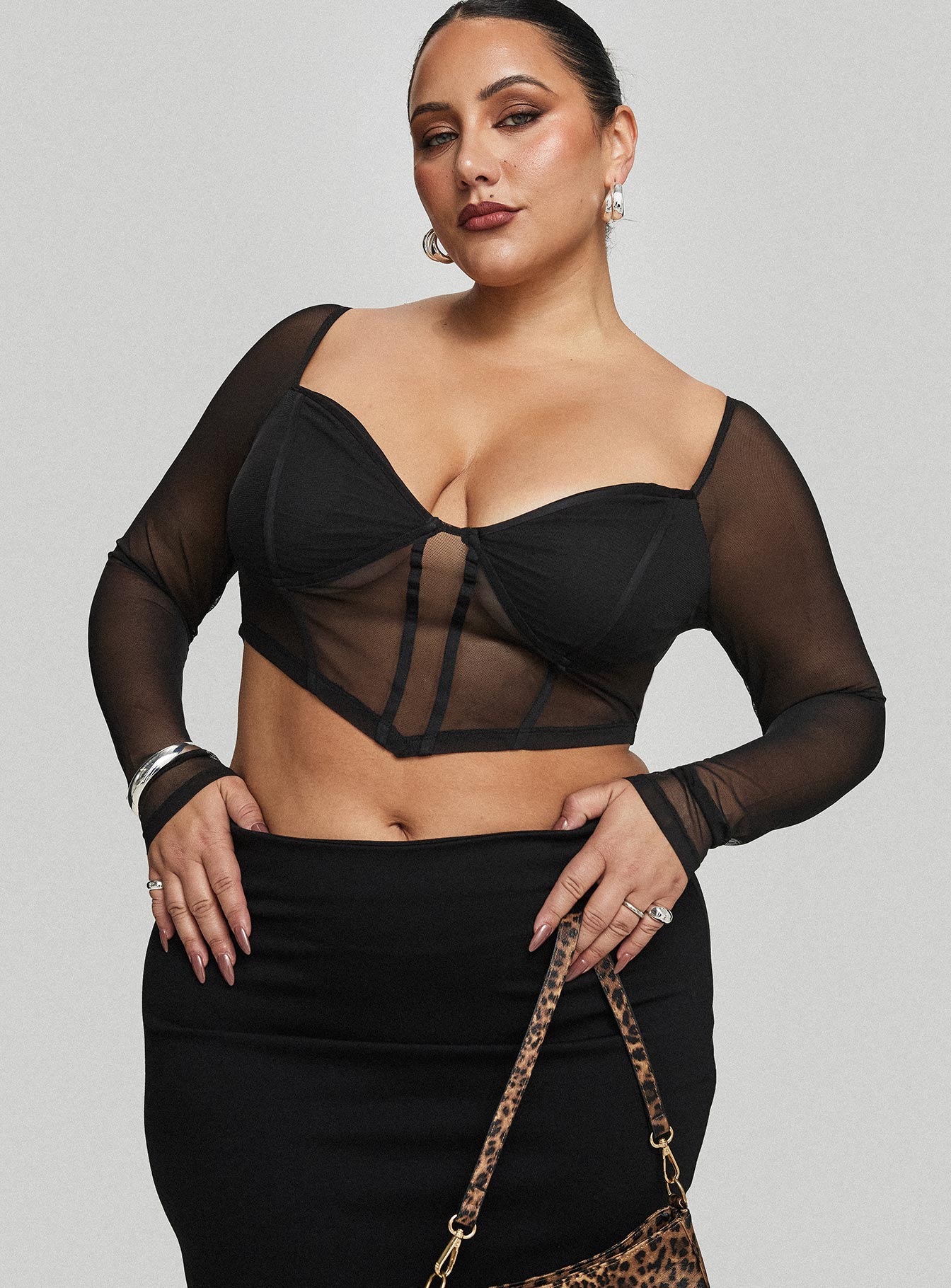 Karley Low Waist Mini Skirt Black Curve - Image 8