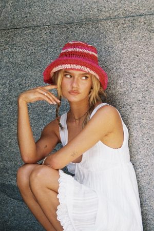Alonza Crochet Bucket Hat Pink/red