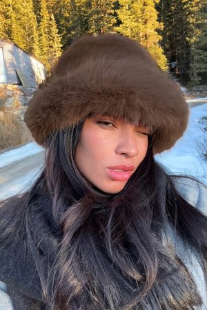 Avaah Fluffy Hat Taupe