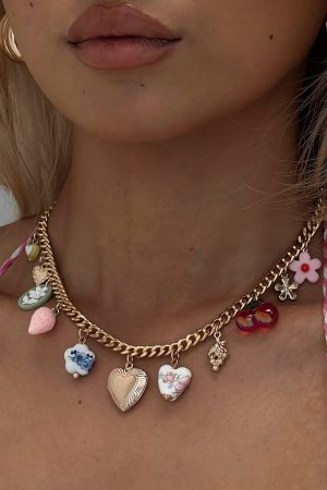 Get Closer Charm Necklace Gold