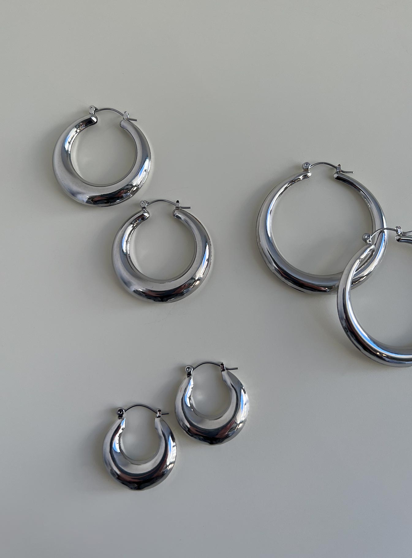 True Paradise Earring Set Silver - Image 3