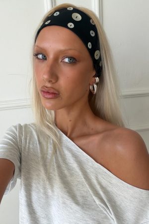 Isalyn Button Headband Black
