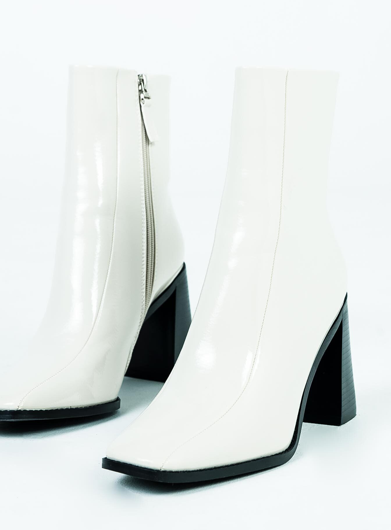 The Kia Boots White - Image 2