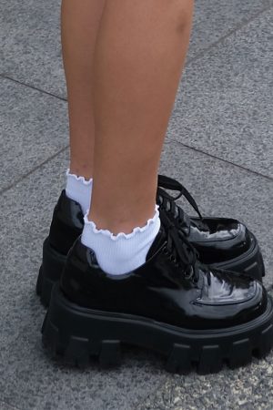 Ribbed Ruffle Socks White