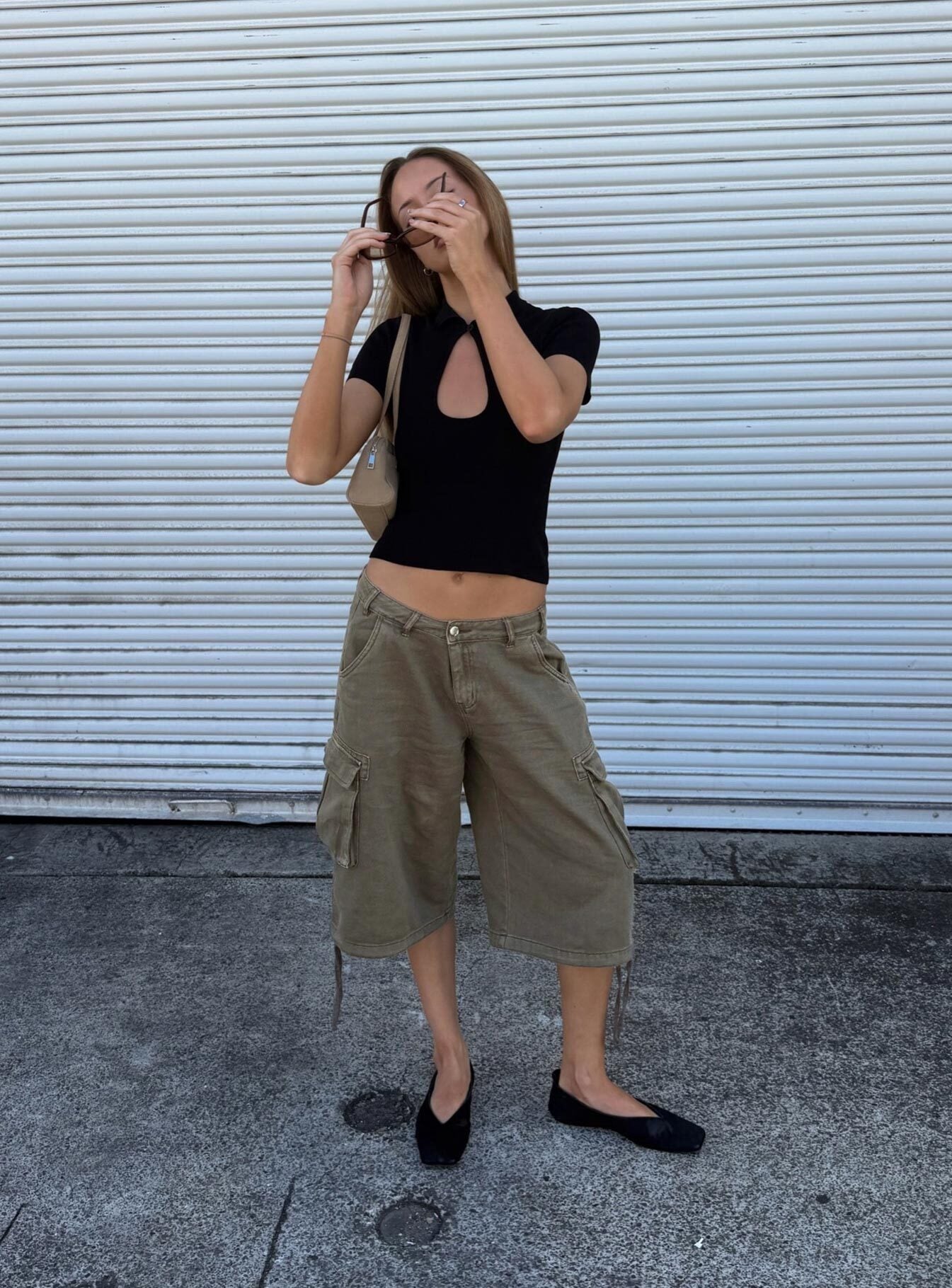 Hudsen Longline Cargo Shorts Khaki - Image 9
